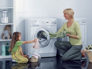 Cách vệ sinh máy giặt cửa trước