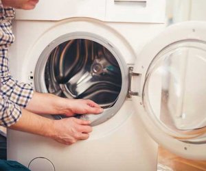Hướng dẫn cách vệ sinh máy giặt cửa trước đánh bay bụi bẩn hiệu quả